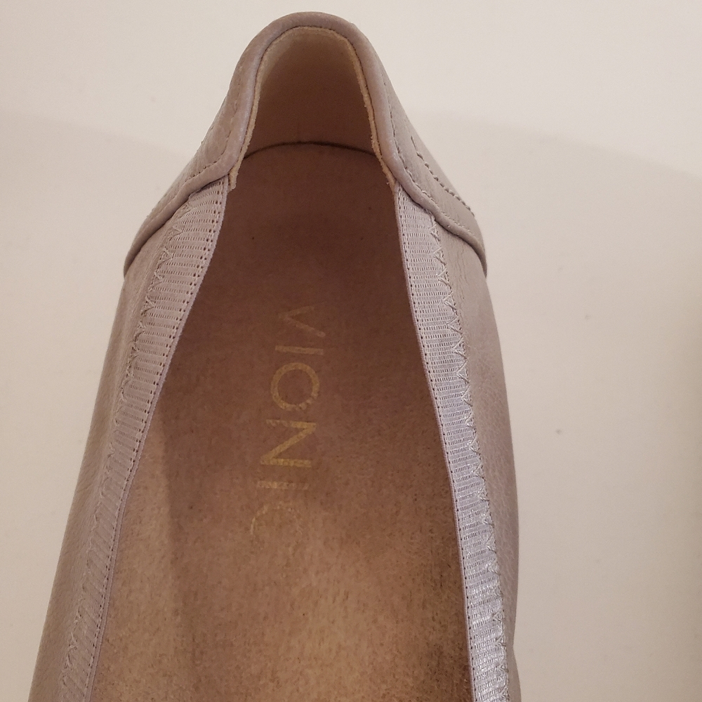 Vionic Flat Shoes Women's Size 5 - Picture 3 of 12